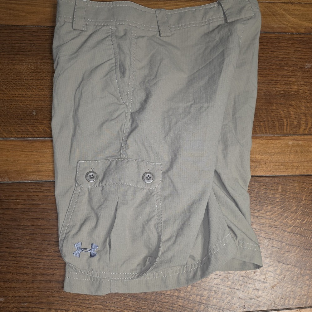 Under Armour Boys Cargo Golfing Shorts Youth L Tan Loose Fit Heatgear Ripstop
